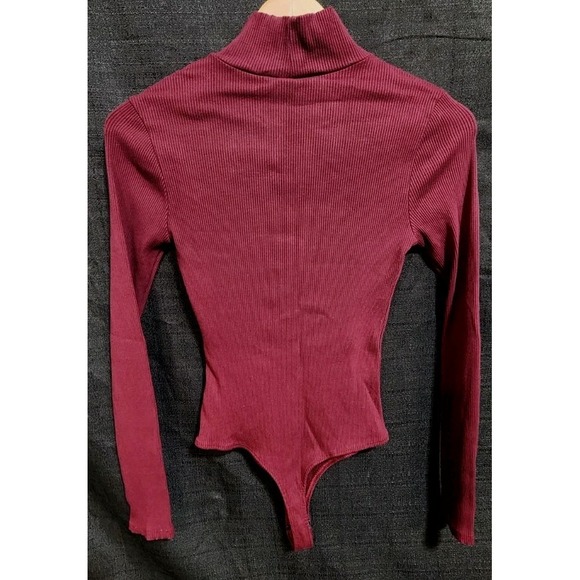 Lulus Red Burgundy Turtle Neck Ribbed Long Sleeve Bodysuit Women's Sz M OnePiece - Picture 3 of 7